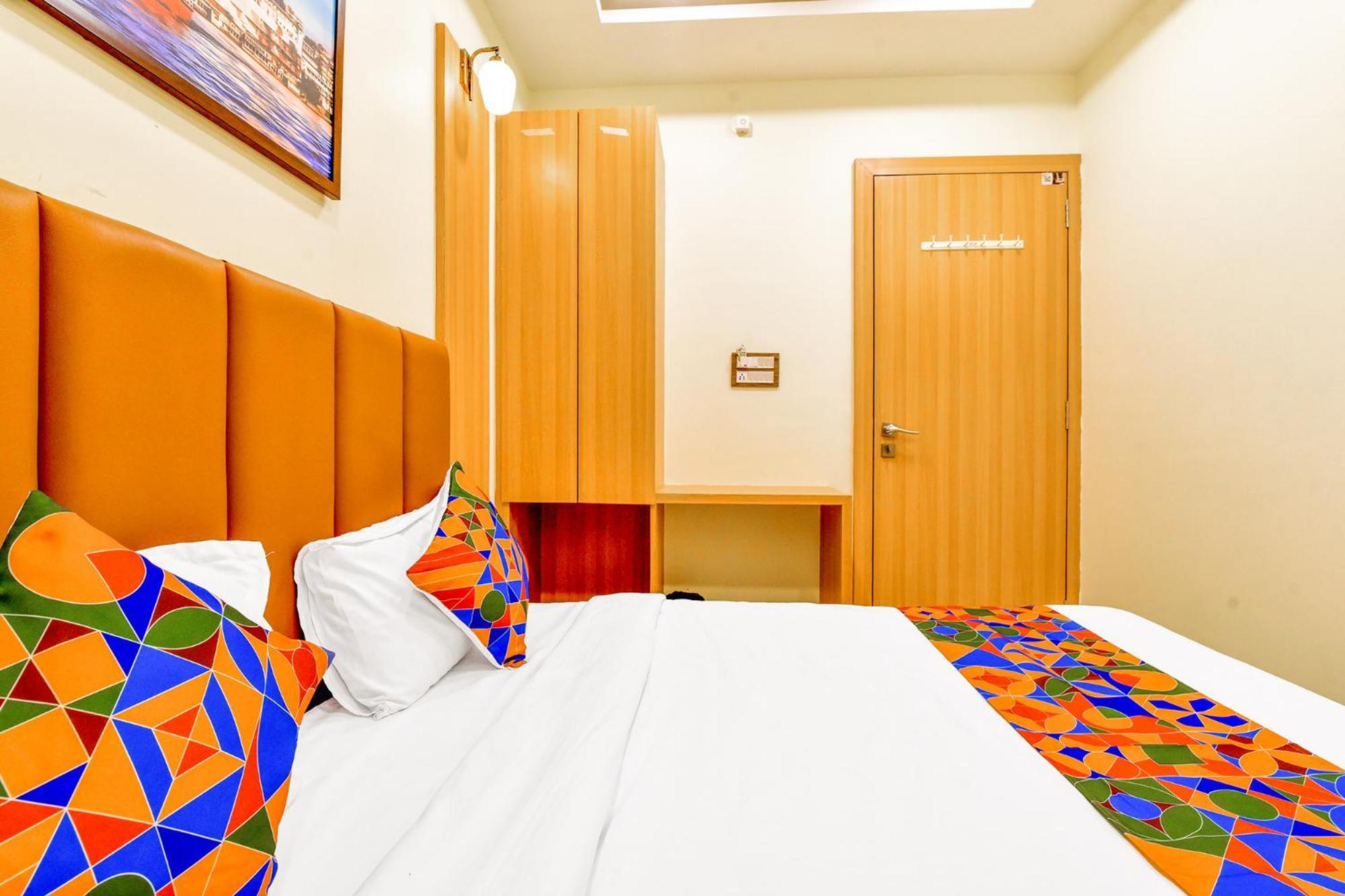 Fabexpress Mewar Shine Hotel อุเดเปอร์ ภายนอก รูปภาพ