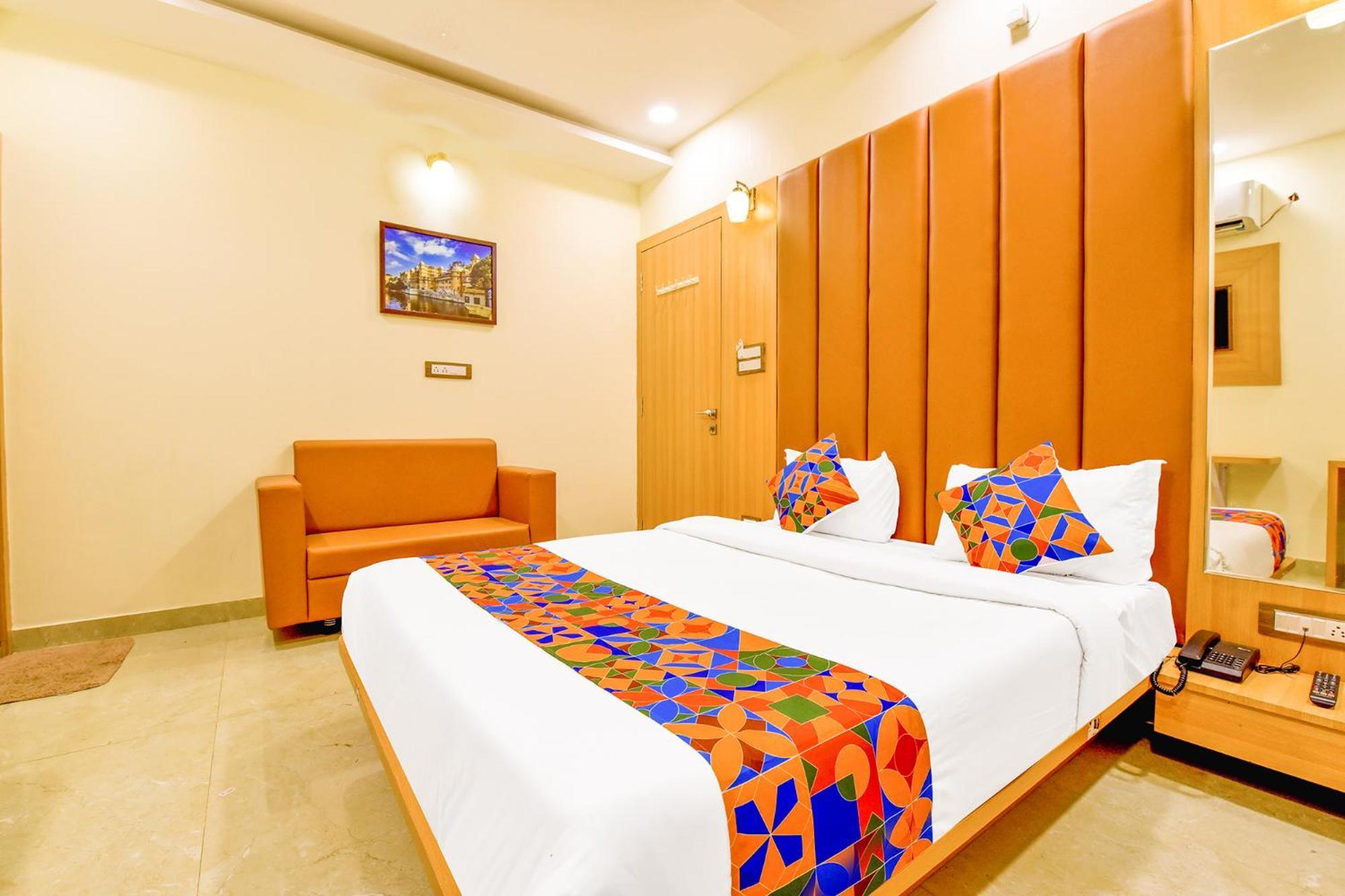 Fabexpress Mewar Shine Hotel อุเดเปอร์ ภายนอก รูปภาพ